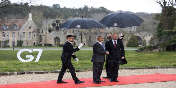 જયશંકરે, ફ્રાન્સમાં જી-7 વિદેશ મંત્રીઓ સાથે વૈશ્વિક શાસન સુધારા અંગે ચર્ચા કરી