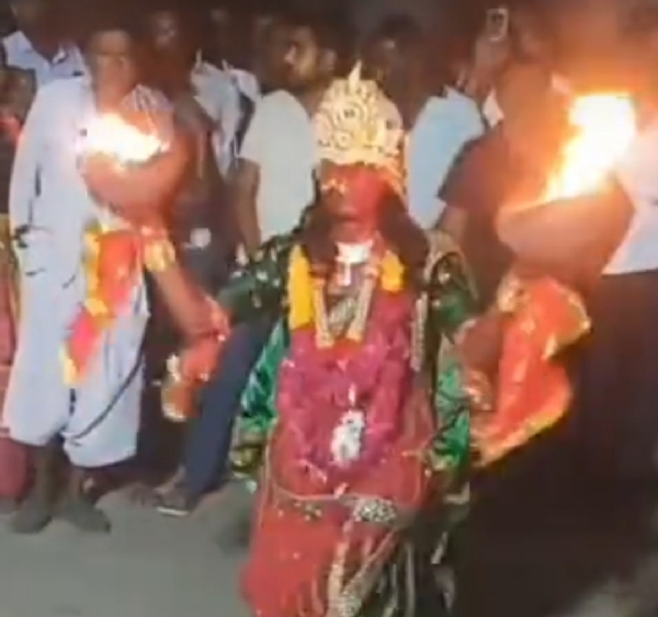 ચંદ્રુમાણા ગામે જોગણી માતાની ખપ્પર સગડી જ્યોત યાત્રા ભક્તિભાવથી યોજાઈ.