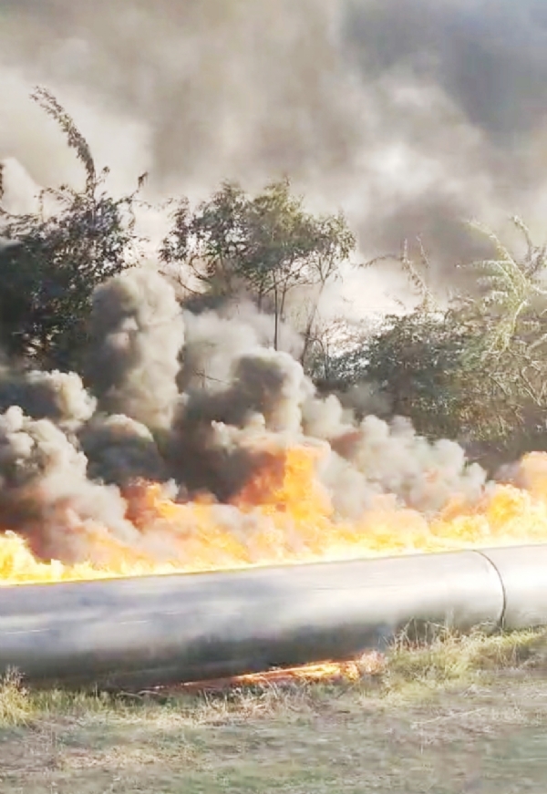 વાગરાના વહિયાલ ગામ પાસે અન્ડરગ્રાઉન્ડ પાઇપલાઇનમાં ભીષણ આગ