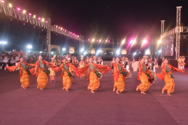 વન અને પર્યાવરણ મંત્રી  અર્જુન મોઢવાડિયાના હસ્તે માધવપુરના મેળાનો પ્રારંભ.