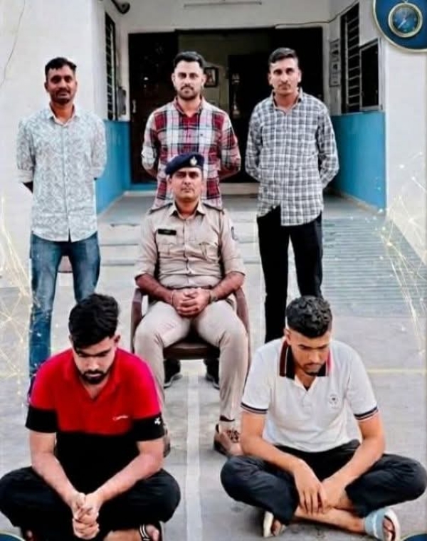 જાફરાબાદ પોલીસની મોટી કાર્યવાહી: ફ્રોડ કેસના બે ફરાર આરોપી રાજસ્થાનથી ઝડપાયા