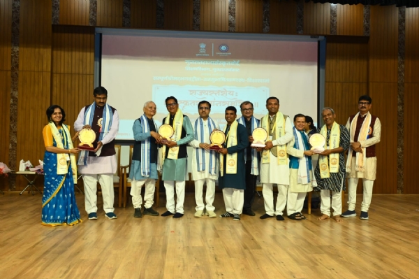 મહેસાણા જિલ્લાના ખેરાલુના વિઠોડામાં પિતા-પુત્રીની ઝળહળતી સિદ્ધિ