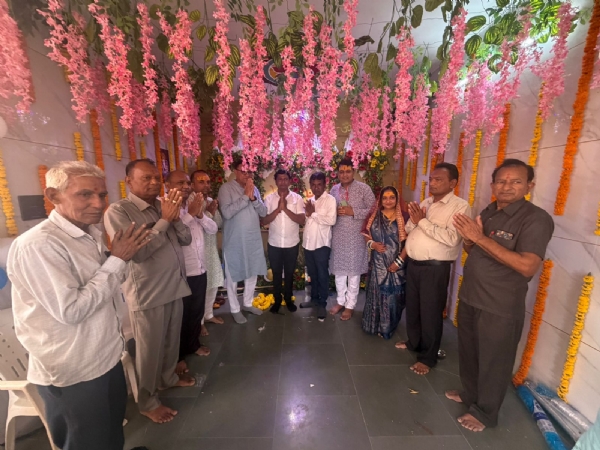 ધોળાસણ ગામે ત્રિદિવસીય મહોત્સવમાં MLA મુકેશ પટેલ હાજર, સુખાકારી માટે પ્રાર્થના