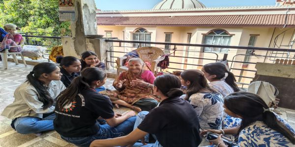 કે.એસ.વી સંલગ્ન સર્વ નેતૃત્વના પૂર્વતાલિમાર્થી દ્વારા કૈલાશધામ વૃદ્ધાશ્રમ ખાતે “વડીલ વંદના કાર્યક્રમ”નું આયોજન