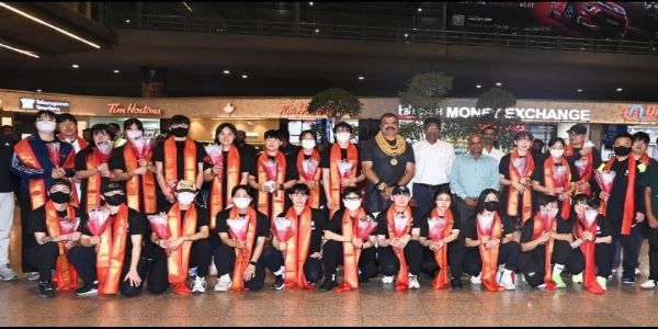 એફઆઈએચ હોકી મહિલા વર્લ્ડ કપ ક્વોલિફાયર માટે, કોરિયા અને વેલ્સની ટીમો હૈદરાબાદ પહોંચી