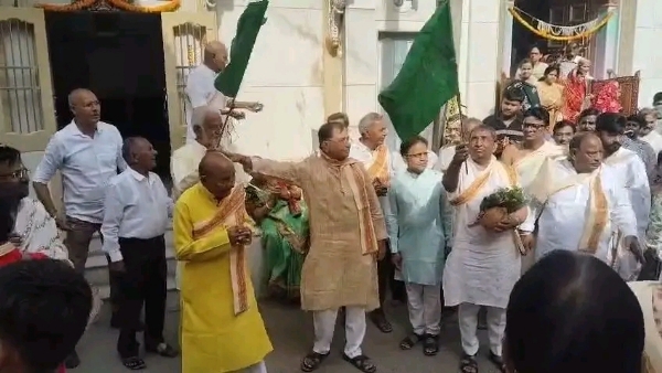 ઊંઝામાં મહાવીર સ્વામી જન્મ જયંતી નિમિત્તે ભવ્ય રથયાત્રા યોજાઈ