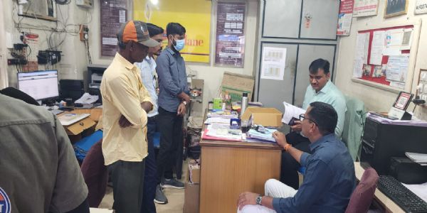 બોટાદમાં સુનીલ ગેસ એજન્સીની પુરવઠા અધિકારીએ મુલાકાત કરી વિતરણ વ્યવસ્થાની સમિક્ષા કરી