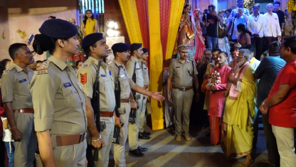 ઠાકોરજીને ગાર્ડ ઓફ ઓનર આપવુંએ પોલીસ માટે ગૌરવ પૂર્ણ ક્ષણ.