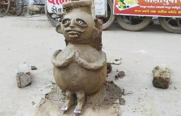 જંબુસર પાંજરાપોળ પટેલ ખડકીમાં ધુળેટી પર્વની અનોખી રીતે ઉજવણી