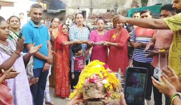 જંબુસર પાંજરાપોળ પટેલ ખડકીમાં ધુળેટી પર્વની અનોખી રીતે ઉજવણી