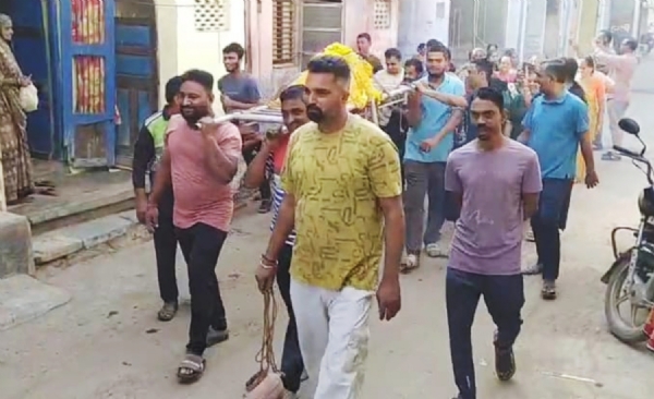 જંબુસર પાંજરાપોળ પટેલ ખડકીમાં ધુળેટી પર્વની અનોખી રીતે ઉજવણી