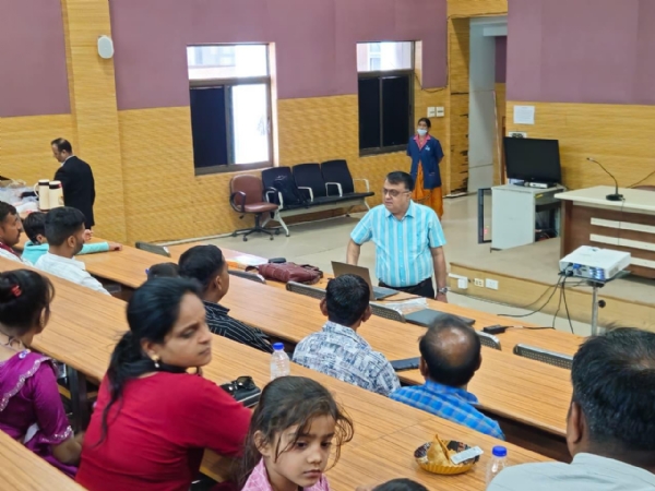 ગાંધીનગર GMERS સિવિલ હોસ્પિટલ