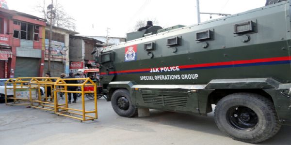 ખામેનેઇની હત્યાના વિરોધમાં પ્રદર્શન ચાલુ, કાશ્મીરના અનેક વિસ્તારોમાં સતત ત્રીજા દિવસે કડક પ્રતિબંધો લાદવામાં આવ્યા