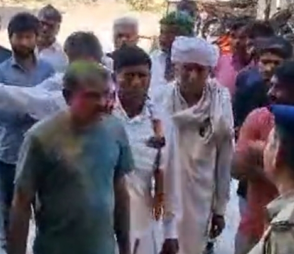 રખાવમાં દેશી દારૂ વિરુદ્ધ જનતા રેડથી પોલીસ તંત્રમાં ખળભળાટ