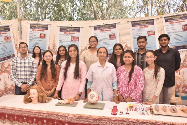 આંખનું સ્વાસ્થ્ય જાળવવા જૂનાગઢ આયુર્વેદ