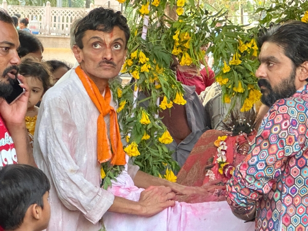 મધુવન જંગલ ખાતે ભગવાન ના લગ્નની કંકોત્રી લખાય.