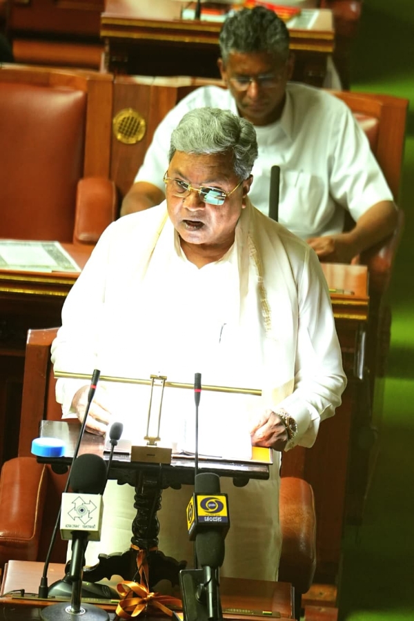 કર્ણાટક ના મુખ્યમંત્રી સિદ્ધારમૈયા