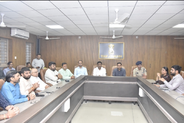 મેળાની દિવ્યતા અને ભવ્યતાને દેશ-વિદેશમાં પહોંચાડનાર પ્રિન્ટ ઈલેક્ટ્રોનિક મીડિયાના