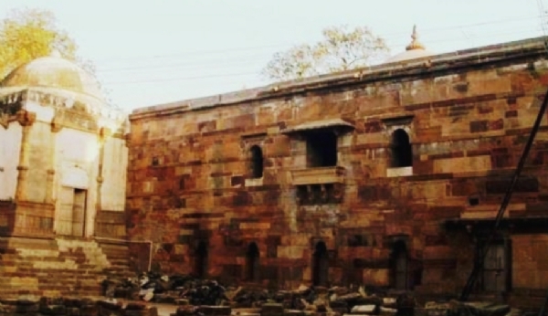 ભરૂચમાં ઐતિહાસિક ધરોહર જામા મસ્જિદના મૂળ સ્વરૂપના મુદ્દે ગરમાયું રાજકારણ