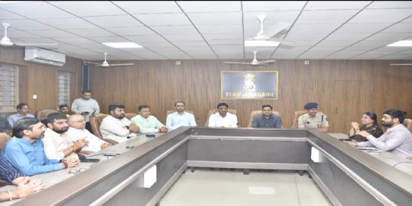 મહાશિવરાત્રી મેળાની જાણકારી દેશ-વિદેશમાં પહોંચાડનાર મીડિયાના પત્રકારો તેમજ વિવિધ સેવા આપનારનું કરાયું બહુમાન