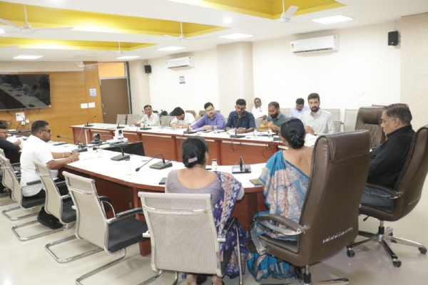 જિલ્લા કલેક્ટર  એન.વી.ઉપાધ્યાયના અધ્યક્ષસ્થાને