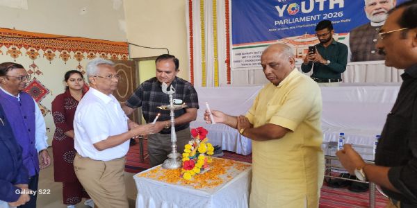 ચોક્સી કોલેજ વેરાવળ ખાતે જિલ્લા કક્ષાનો વિકસિત ભારત યુવા સંસદ કાર્યક્રમ યોજાયો