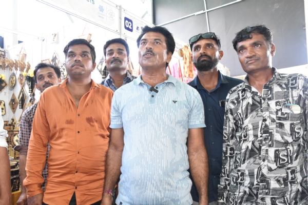 માધવપુર ઘેડનો લોકમેળો ભારતની વિવિધ સંસ્કૃતિને જોડતો મેળો:રાજકોટના પ્રવાસી ભીખુભાઈ.