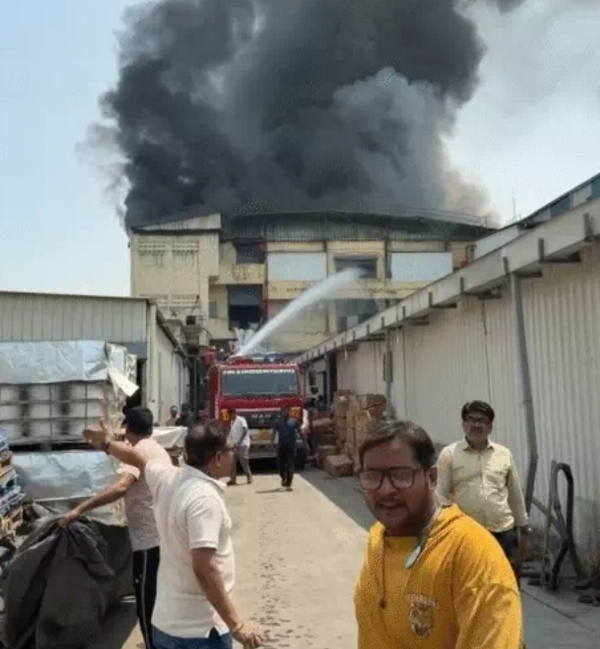 સચિન GIDCમાં ભીષણ આગ