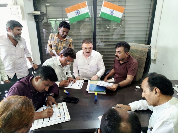 સાવરકુંડલામાં કોંગ્રેસ દ્વારા ઇચ્છુક ઉમેદવારોની સેન્સ પ્રક્રિયા યોજાઈ