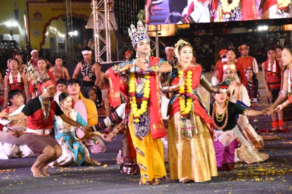 ‘શ્યામ શબદ’ ગ્રુપની પ્રસ્તુતિઓએ માધવપુર ઘેડ મેળાને બનાવ્યો કૃષ્ણ ભક્તિમય.