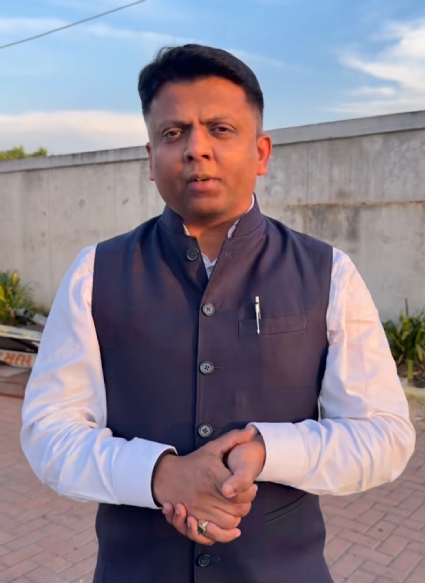 વલસાડ સાંસદ ધવલ ભાઈ પટેલ