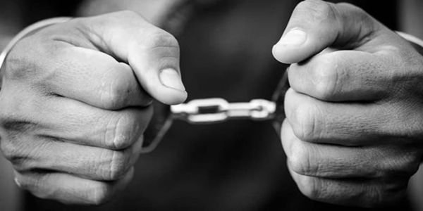 જામનગરમાં આઈ.પી.એલ.ની ક્રિકેટ મેચ પર, સટ્ટો રમતાં એક વેપારી ઝડપાયો અન્ય એક ફરાર