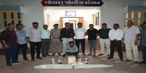 વાંસદામાં ડ્રોન નજરથી ગાંજાની ખેતીનો પર્દાફાશ, 94 છોડ સાથે યુવાન ઝડપાયો