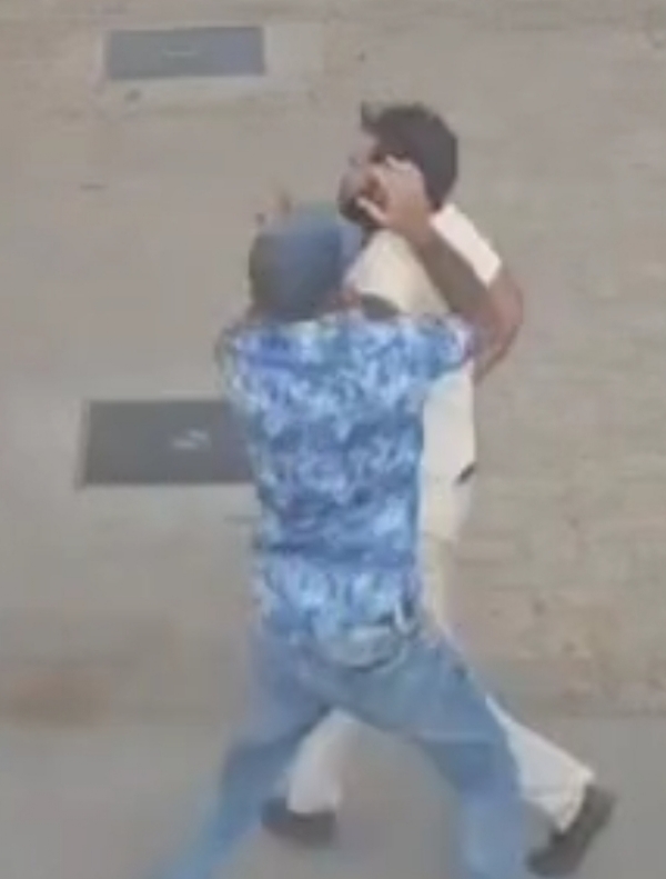 રાધનપુરમાં નાયરા પેટ્રોલ પંપ પર યુવક પર લાકડીથી હુમલો