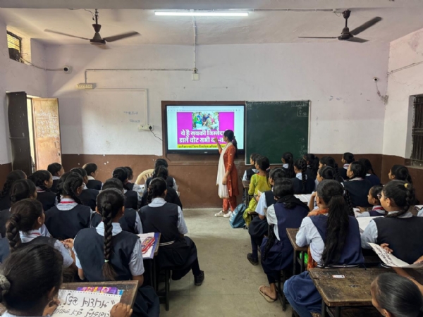 અમદાવાદના આંગણે સ્વેપ અભિયાન હેઠળ શાળાઓમાં મતાધિકારનો ગુંજારવ