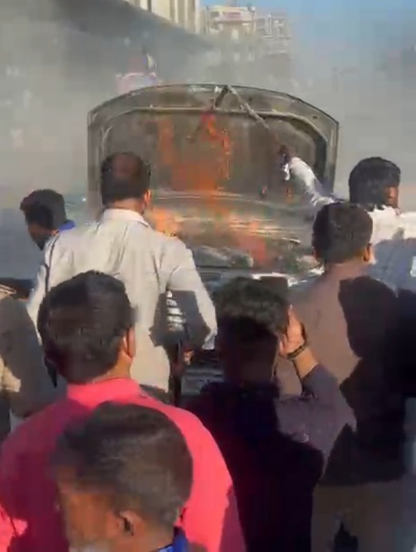 સ્કોર્પિયો N માં આગ સ્કોર્પિયો N માં આગ