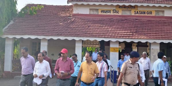 મંડળ રેલ પ્રબંધક દ્વારા મીટર ગેજ સેક્શનનું વ્યાપક નિરીક્ષણ કરવામાં આવ્યું