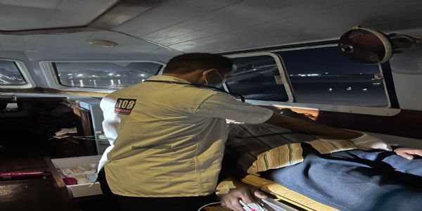 પોરબંદરમાં 108 બોટ એમ્બ્યુલન્સે માછીમારનો જીવ બચાવ્યો.