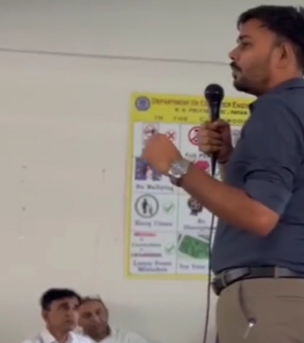 પાટણ નગરપાલિકા ચૂંટણી માટે સ્ટાફની તાલીમ શિબિર યોજાઈ. પાટણ નગરપાલિકા ચૂંટણી માટે સ્ટાફની તાલીમ શિબિર યોજાઈ.