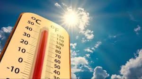 Scorching heat in Gujarat at the beginning of summer, mercury crosses 40 in just 10 days Scorching heat in Gujarat at the beginning of summer, mercury crosses 40 in just 10 days