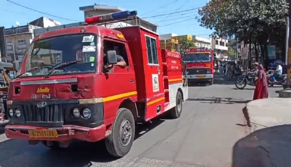 પોરબંદરમાં અગ્નિશામક સેવા દિનની ઉજવણી.