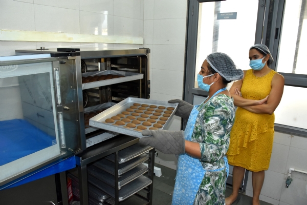 વડોદરાની એક માતાએ ભારતમાં વધતી બાળ સ્થૂળતાની વચ્ચે બનાવ્યો બાળકો માટે સ્વસ્થ નાસ્તાનો વિકલ્પ