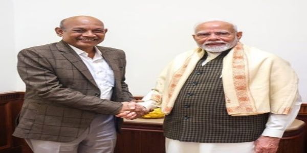 અમરેલીના સાંસદ ભરત સુતરિયા શાયરના અંદાજમાં ઝળક્યા, રાજકીય મંચ પર શાયરીથી આપ્યો સંદેશ