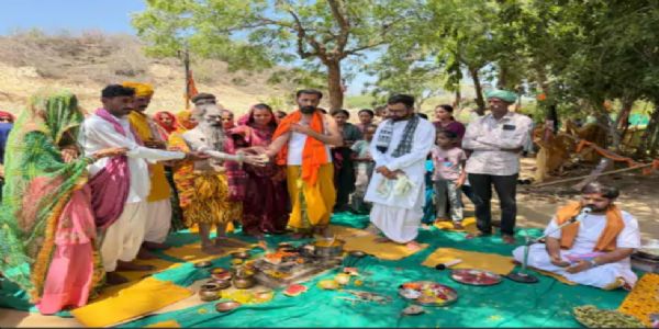 ગુનેરીમાં ભક્તિનો મહાસંગ્રહ: મહંત ઉદયનંદગીરી બાપુની 11મી પુણ્યતિથિ ભવ્ય રીતે ઉજવાઈ