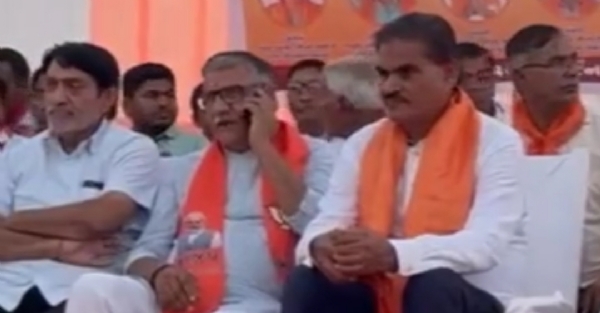 ચાણસ્મા તાલુકાના વડાવલી ખાતે ભાજપના મધ્યસ્થ કાર્યાલયના ઉદ્ઘાટન પ્રસંગે પૂર્વ ગૃહમંત્રી રજની પટેલે કોંગ્રેસના આક્ષેપોને પાયાવિહોણા ગણાવ્યા ચાણસ્મા તાલુકાના વડાવલી ખાતે ભાજપના મધ્યસ્થ કાર્યાલયના ઉદ્ઘાટન પ્રસંગે પૂર્વ ગૃહમંત્રી રજની પટેલે કોંગ્રેસના આક્ષેપોને પાયાવિહોણા ગણાવ્યા