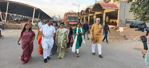 ઊંઝા APMCની મુલાકાતે મહિલા મોરચાના આગેવાનો, કાર્યપ્રણાલીની કરી પ્રશંસા