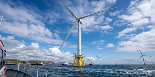 મુંદરામાં ગ્રીન એનર્જીનો મહાવિસ્ફોટ: અદાણી વિન્ડનું દેશનું સૌથી શક્તિશાળી 5 MW ટર્બાઇન કાર્યરત