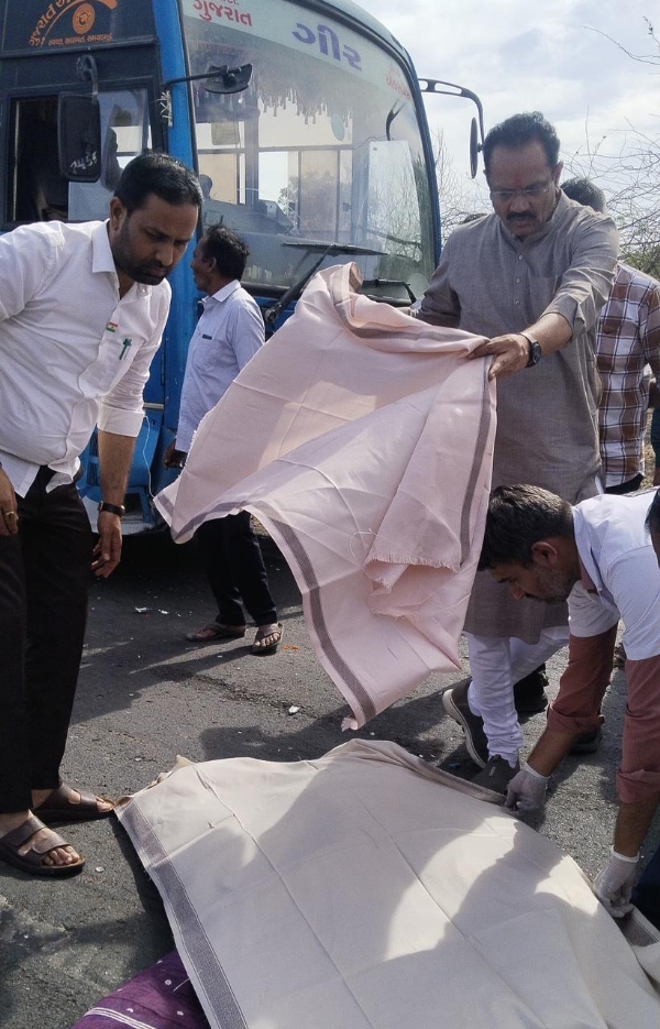 લાઠી–ચાવંડ માર્ગ પર એસટી બસ-બાઈક અકસ્માત: 36 વર્ષીય યુવકનું મોત