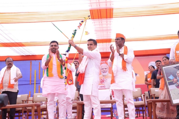 હર્ષ સંઘવી