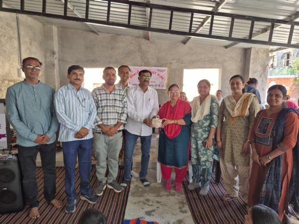 સોનારીયા પે.સેન્ટર શાળામાં નિવૃત્તિ સન્માન સમારોહ